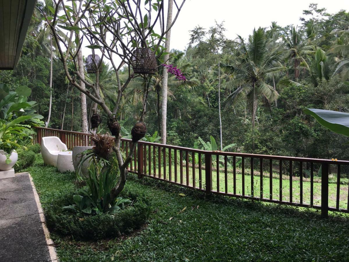 Puri Raya Villa Ubud  Exterior photo